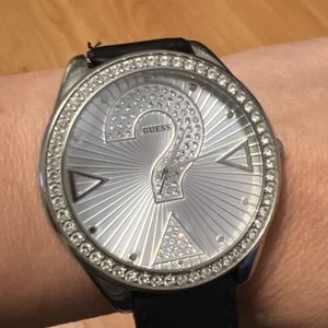 Guess Celebrating 20 Years Of Time Watch need new batteries